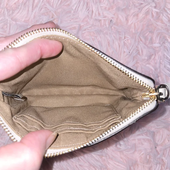 Coach Cream Wristlet with Pink Stars - Picture 4 of 4